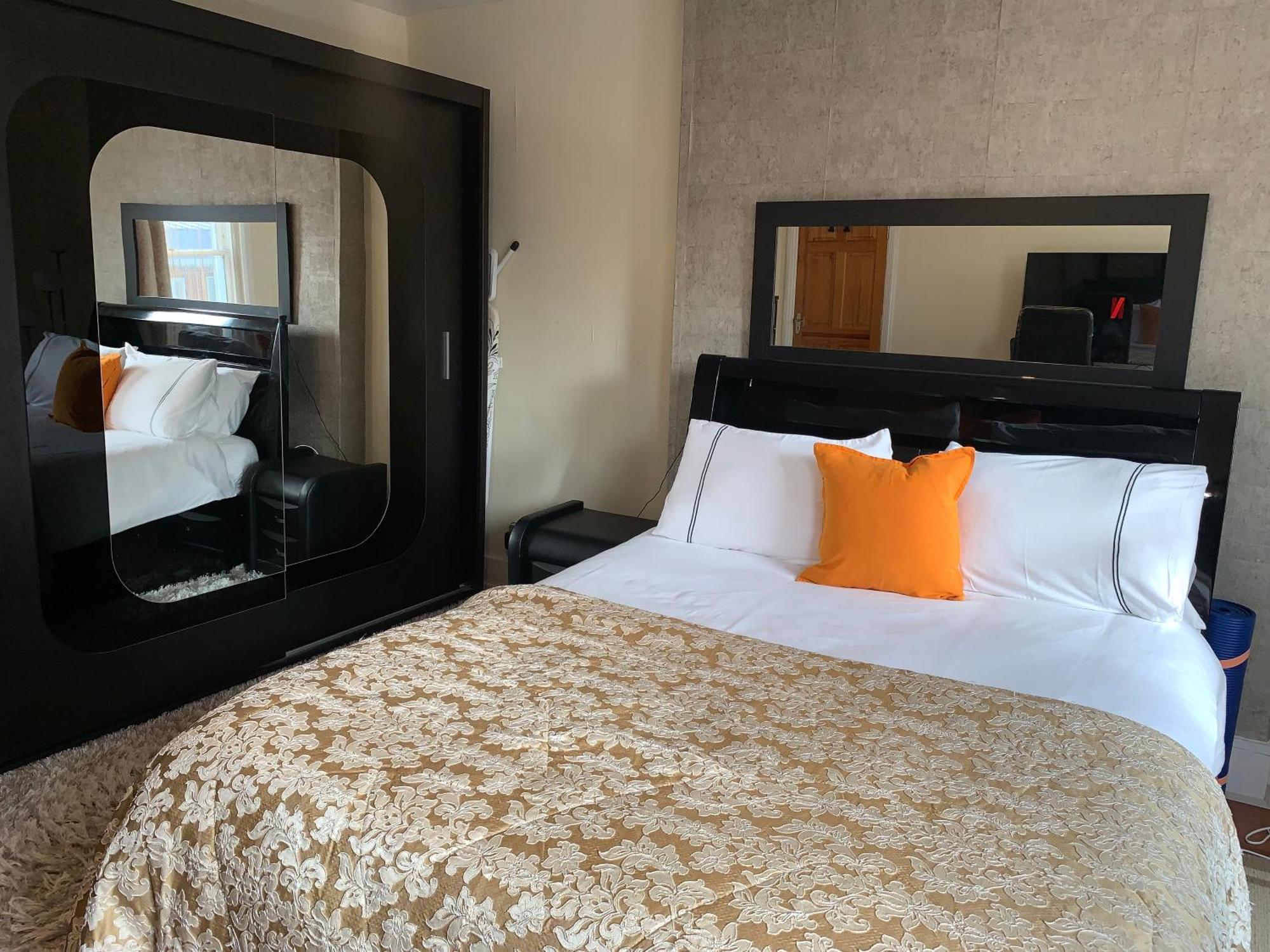 Superbly Furnished Apartment In Central Londra Esterno foto