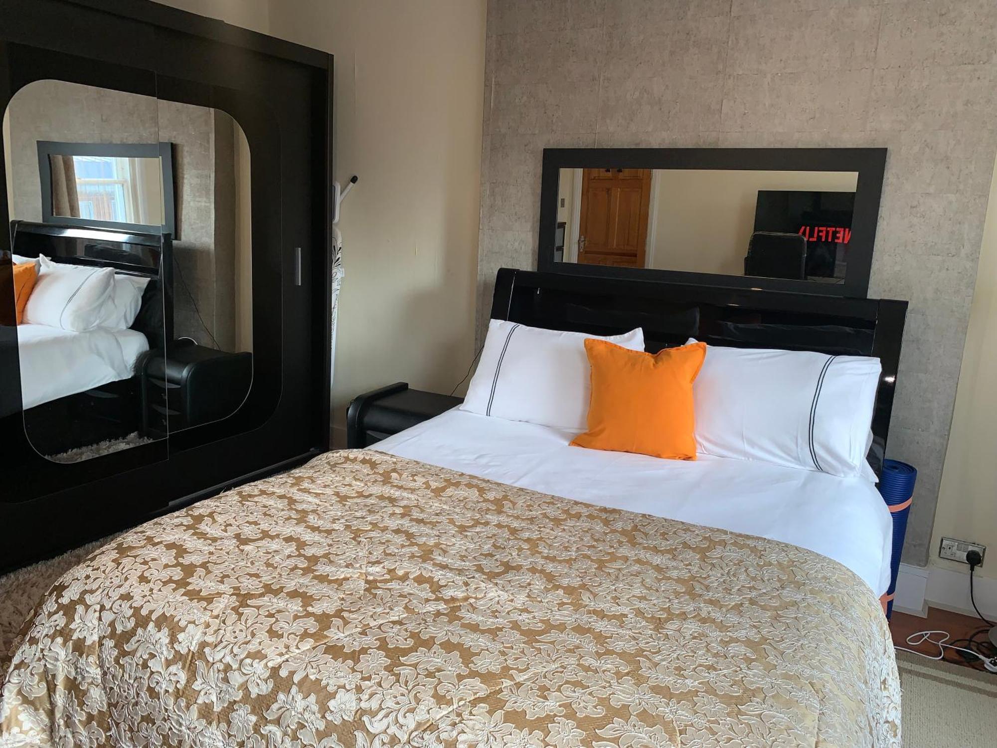 Superbly Furnished Apartment In Central Londra Esterno foto
